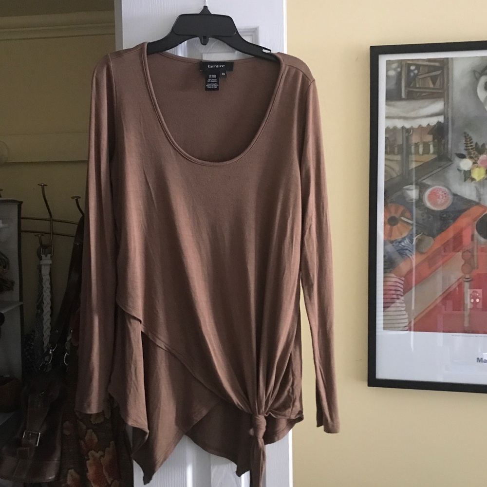 Karen Kane XS tiered top